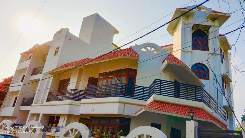 Mauji'S Villa Hotel & Guest House Prayagraj Esterno foto