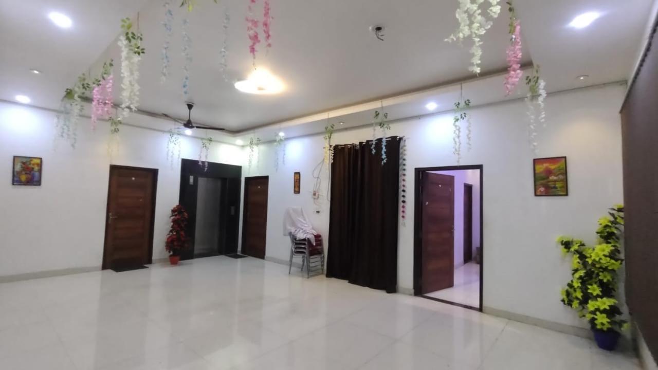 Mauji'S Villa Hotel & Guest House Prayagraj Esterno foto