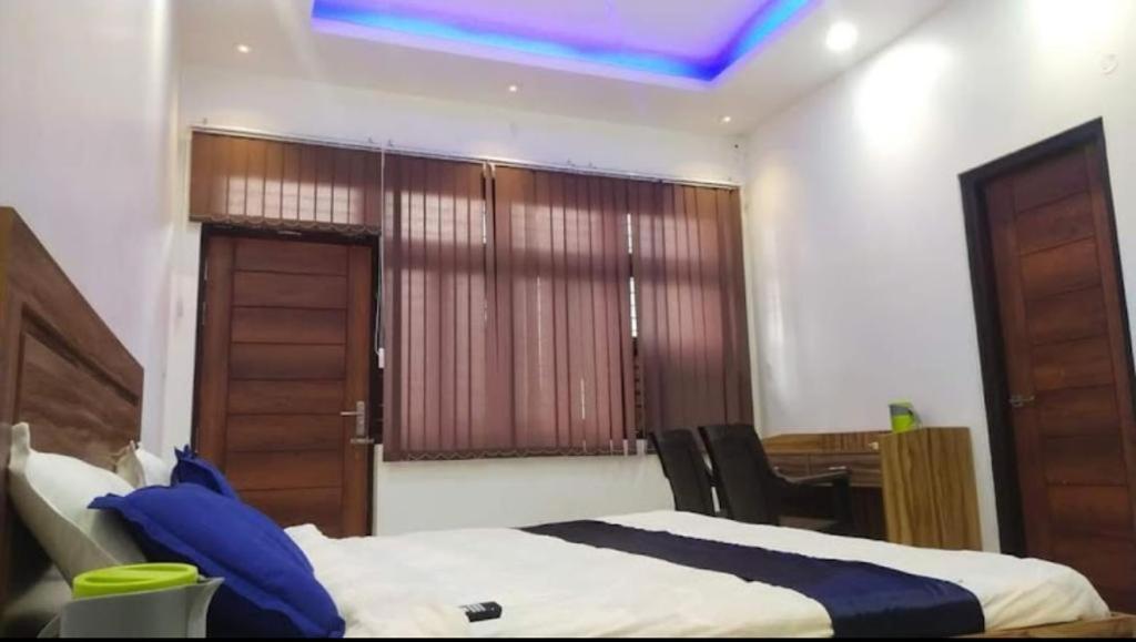 Mauji'S Villa Hotel & Guest House Prayagraj Esterno foto