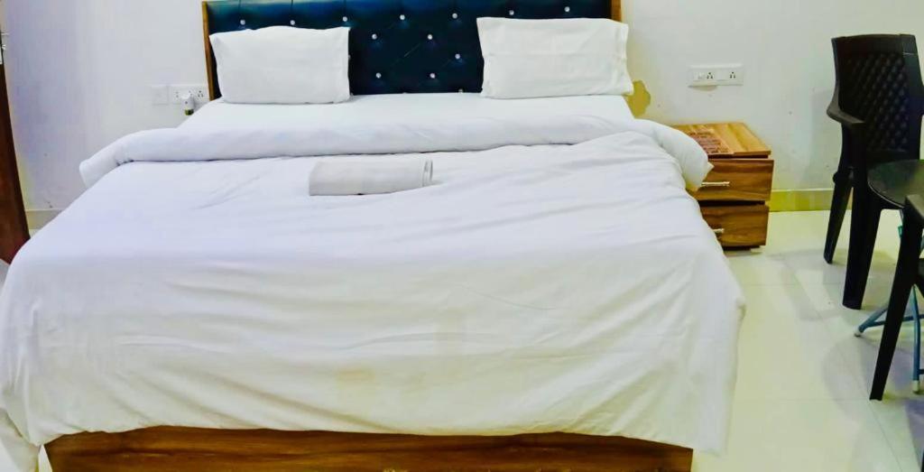 Mauji'S Villa Hotel & Guest House Prayagraj Esterno foto