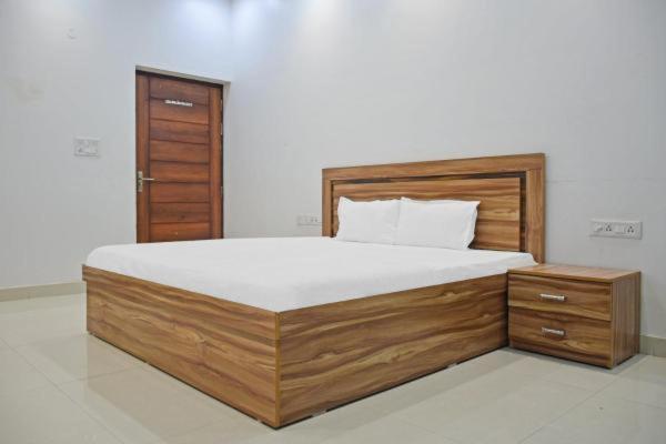 Mauji'S Villa Hotel & Guest House Prayagraj Esterno foto
