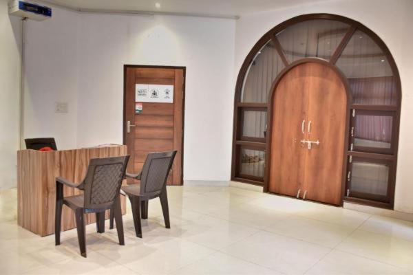 Mauji'S Villa Hotel & Guest House Prayagraj Esterno foto