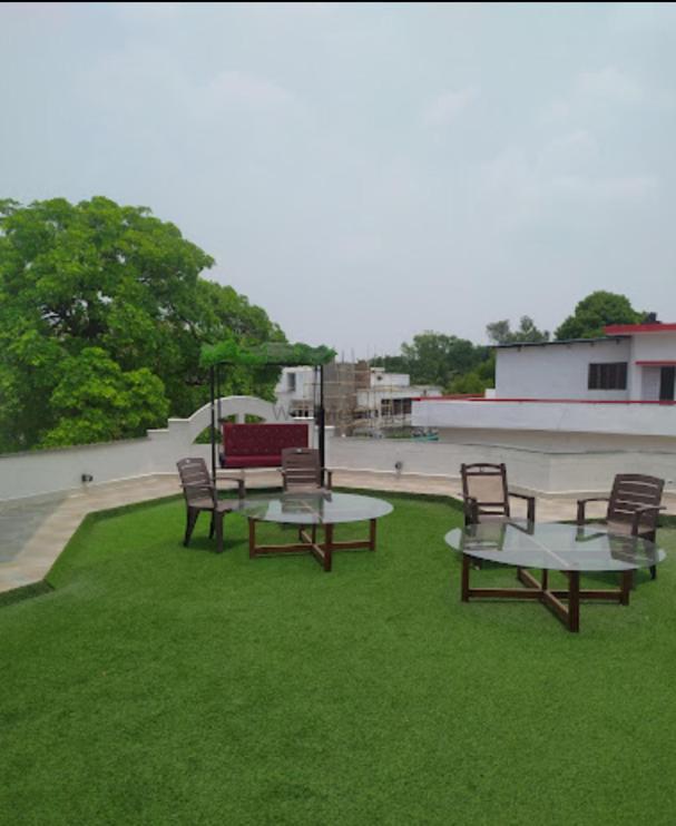 Mauji'S Villa Hotel & Guest House Prayagraj Esterno foto
