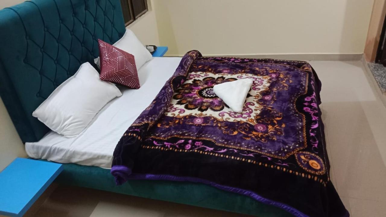 Mauji'S Villa Hotel & Guest House Prayagraj Esterno foto