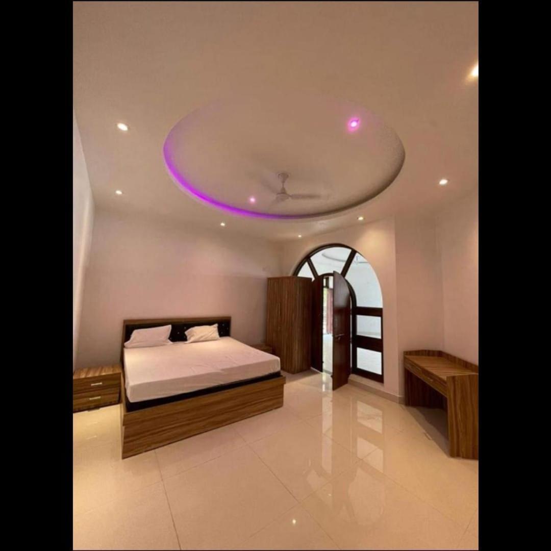 Mauji'S Villa Hotel & Guest House Prayagraj Esterno foto