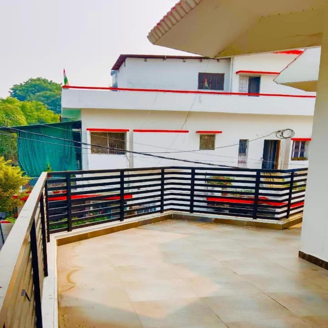 Mauji'S Villa Hotel & Guest House Prayagraj Esterno foto