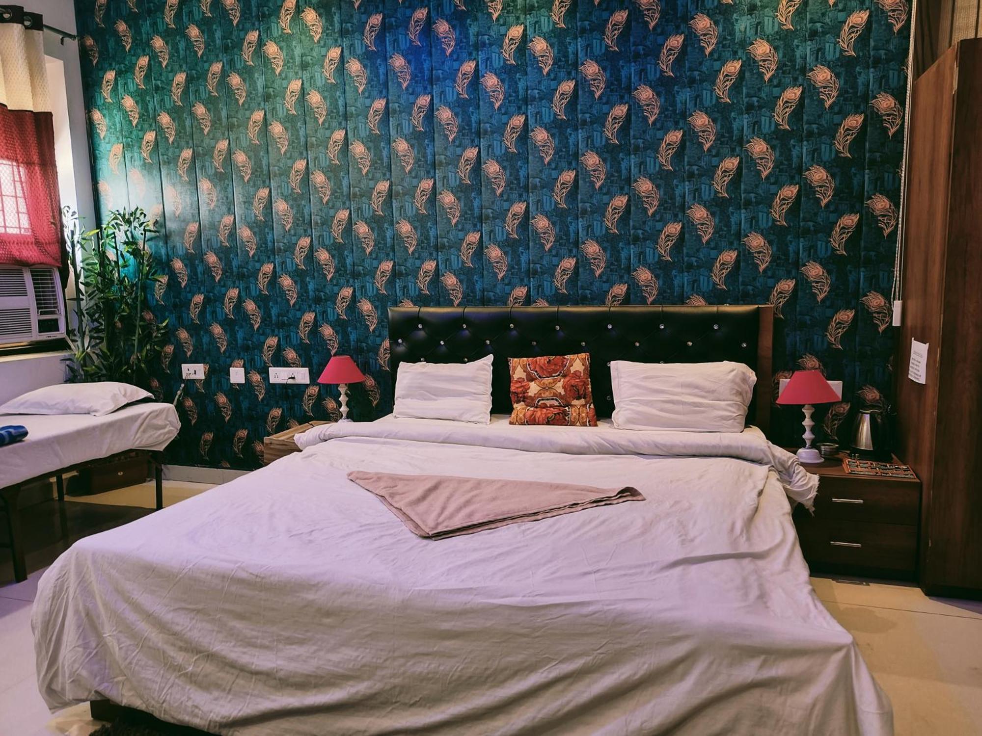 Mauji'S Villa Hotel & Guest House Prayagraj Esterno foto