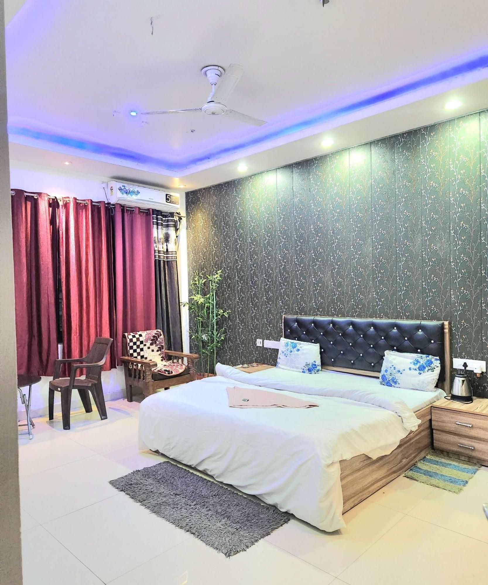 Mauji'S Villa Hotel & Guest House Prayagraj Esterno foto