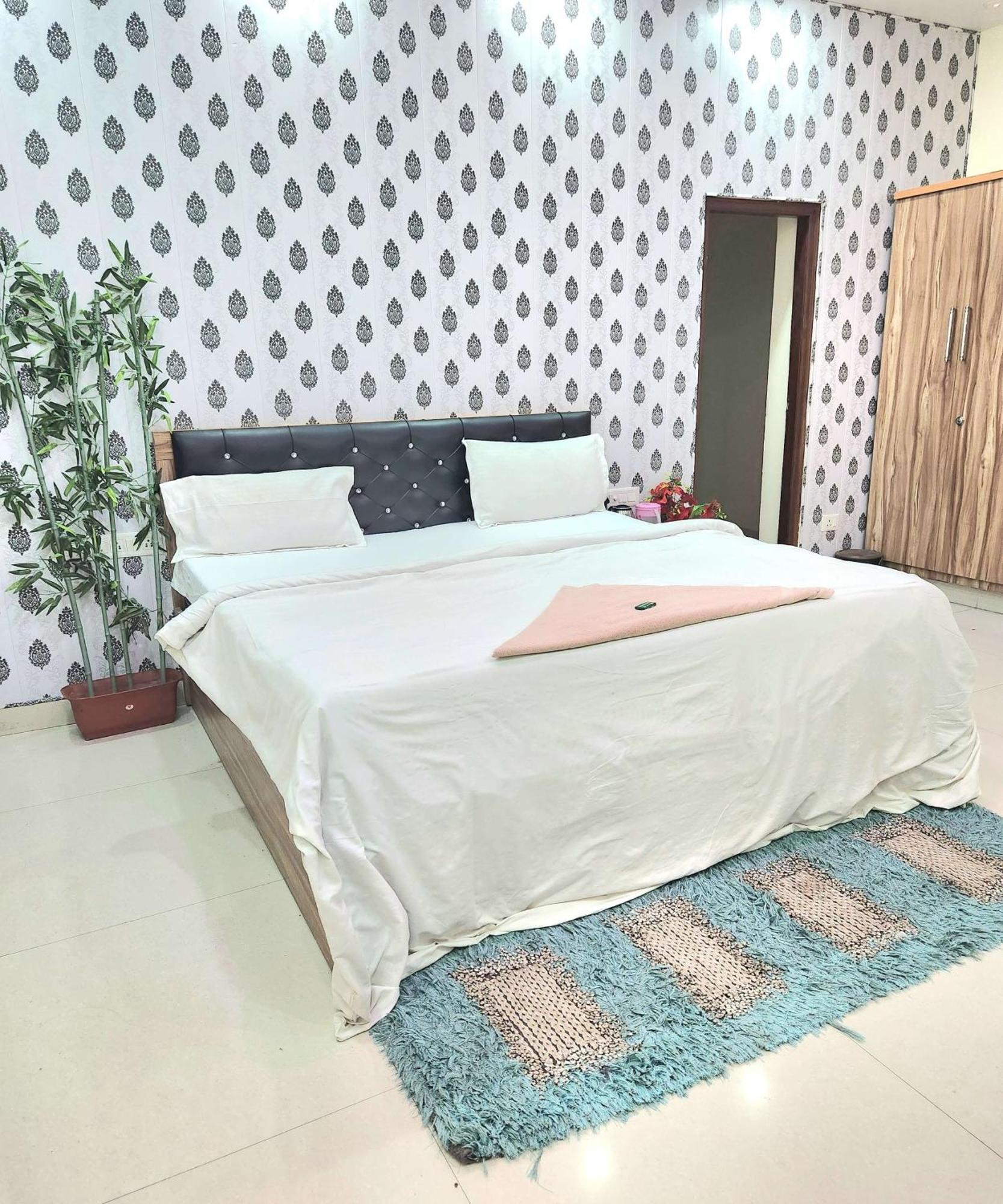 Mauji'S Villa Hotel & Guest House Prayagraj Esterno foto