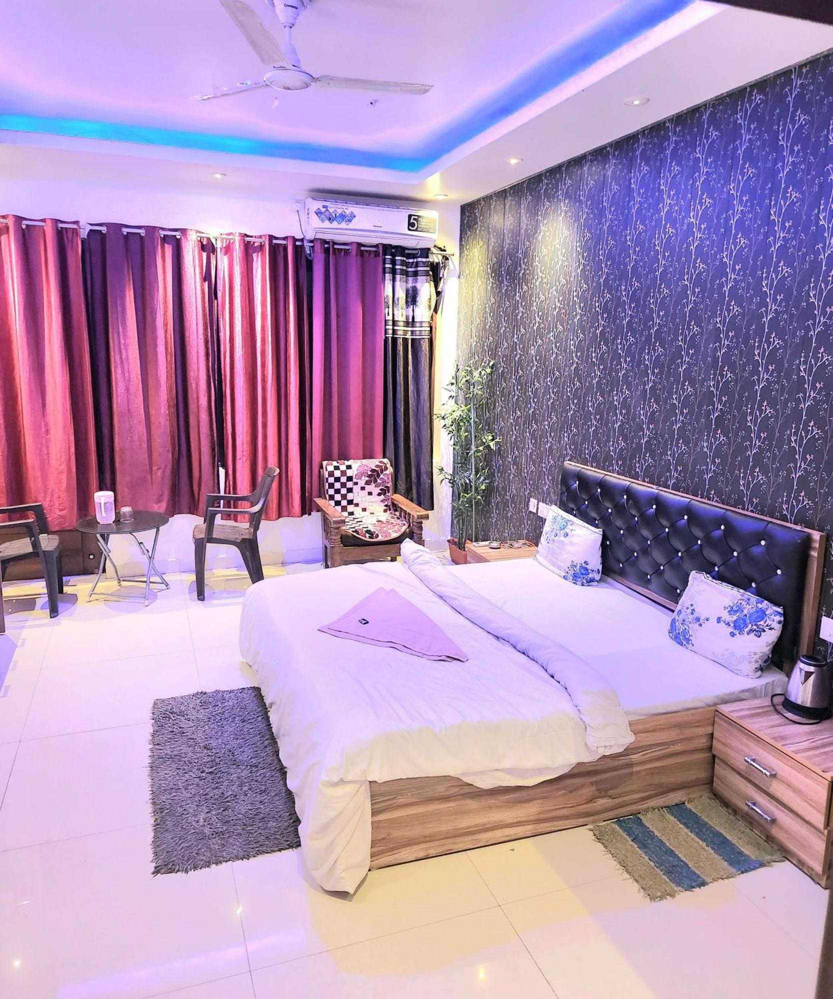 Mauji'S Villa Hotel & Guest House Prayagraj Esterno foto